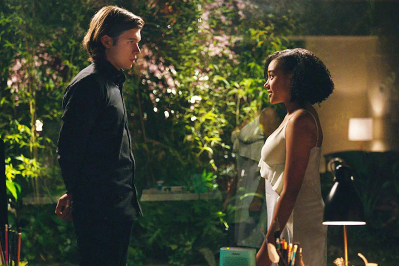 Кадр из фильма «Весь этот мир»