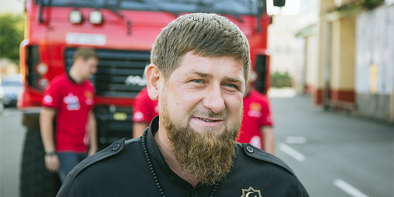 Кадыров в Белоруссии испытал спортивный грузовик МАЗ