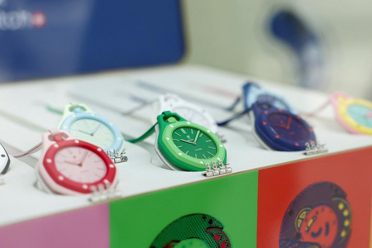 Витрина с часами&nbsp;Swatch x Audemars Piguet, Париж