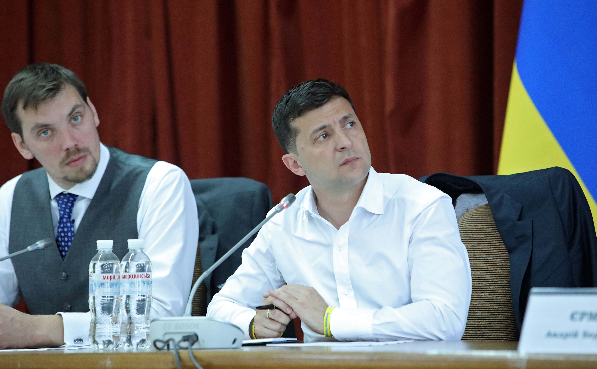 Алексей Гончарук и Владимир Зеленский (слева направо)