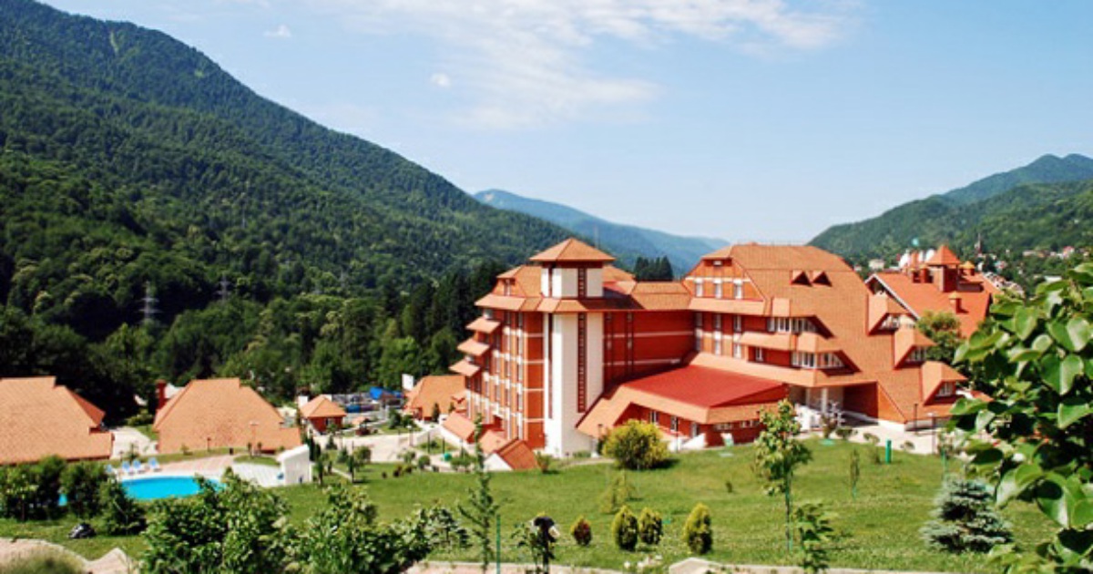 Гостевой дом солнечный пик лазаревское. Отель мелодия гор красная поляна. Гостиница солнечная долина миасс. Реак отель солнечная долина. Отель пик миасс.