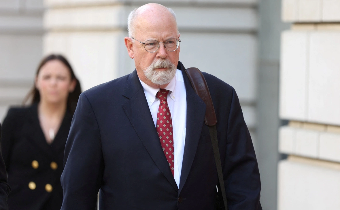 Julia Nikhinson / Reuters