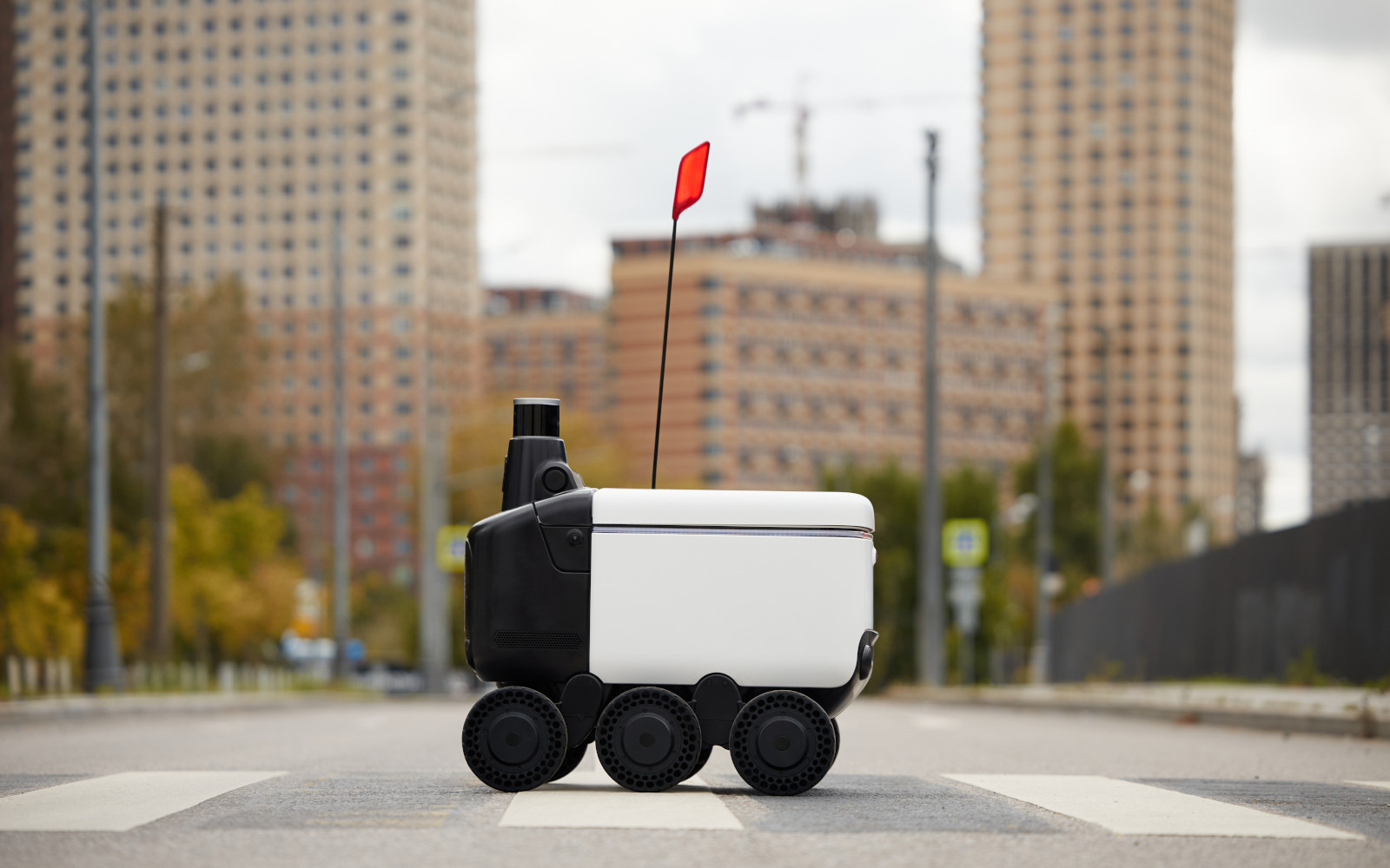 Робот-доставщик &laquo;Яндекса&raquo;