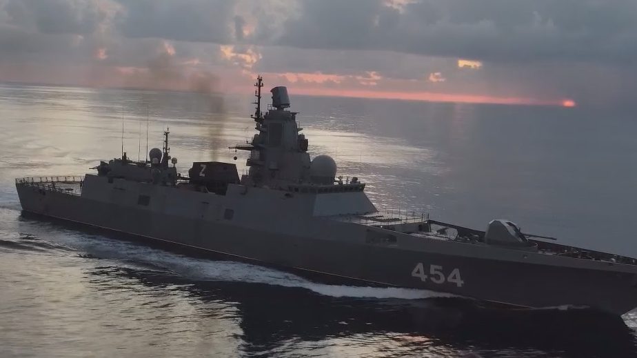 Идущие на Кубу российские корабли провели учения с ракетами в Антлантике