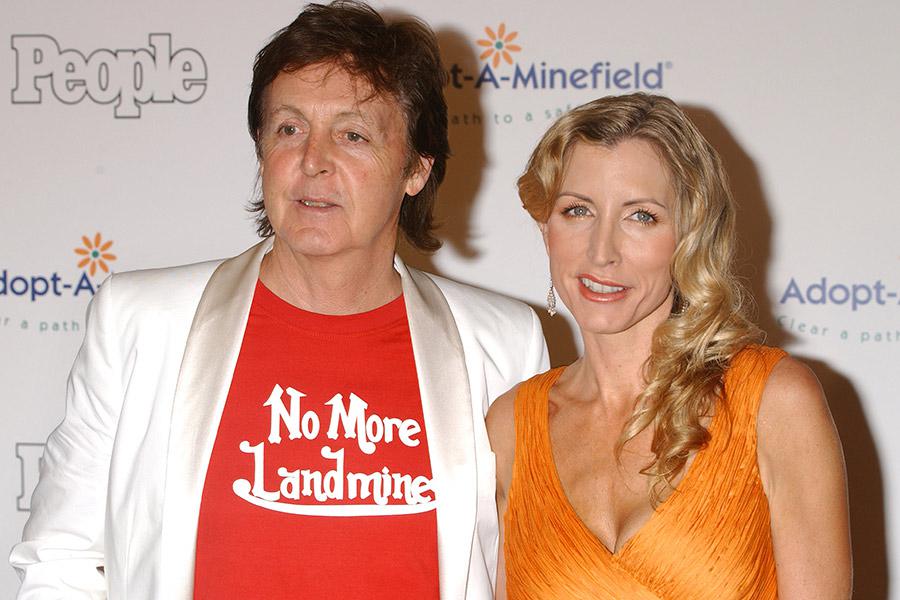 Пол Маккартни с женой на благотворительном мероприятии&nbsp;Adopt-A-Minefield, 2005 год