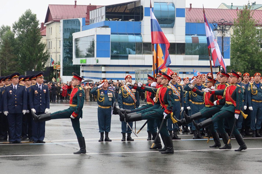 Торжественное шествие, посвящённое 80-летию Победы над милитаристской Японией и окончанию Второй мировой войны на Сахалине