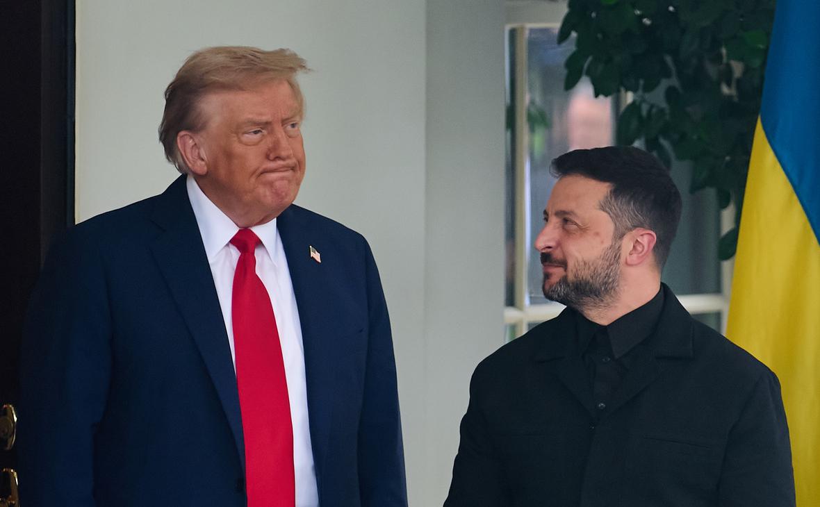 Дональд Трамп и Владимир Зеленский (слева направо)