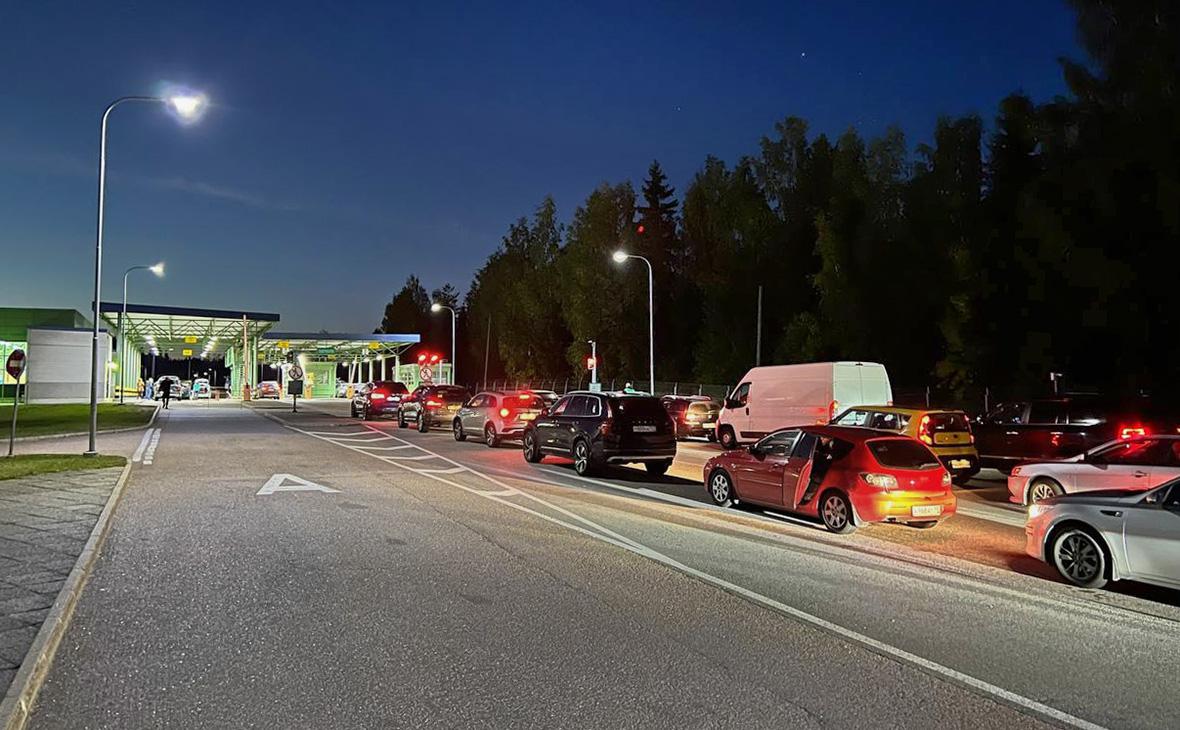 Обстановка на границе России с Финляндией возле многостороннего автомобильного пункта пропуска &laquo;Брусничное&raquo;