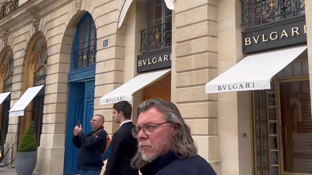 В центре Парижа ограбили ювелирный магазин Bulgari