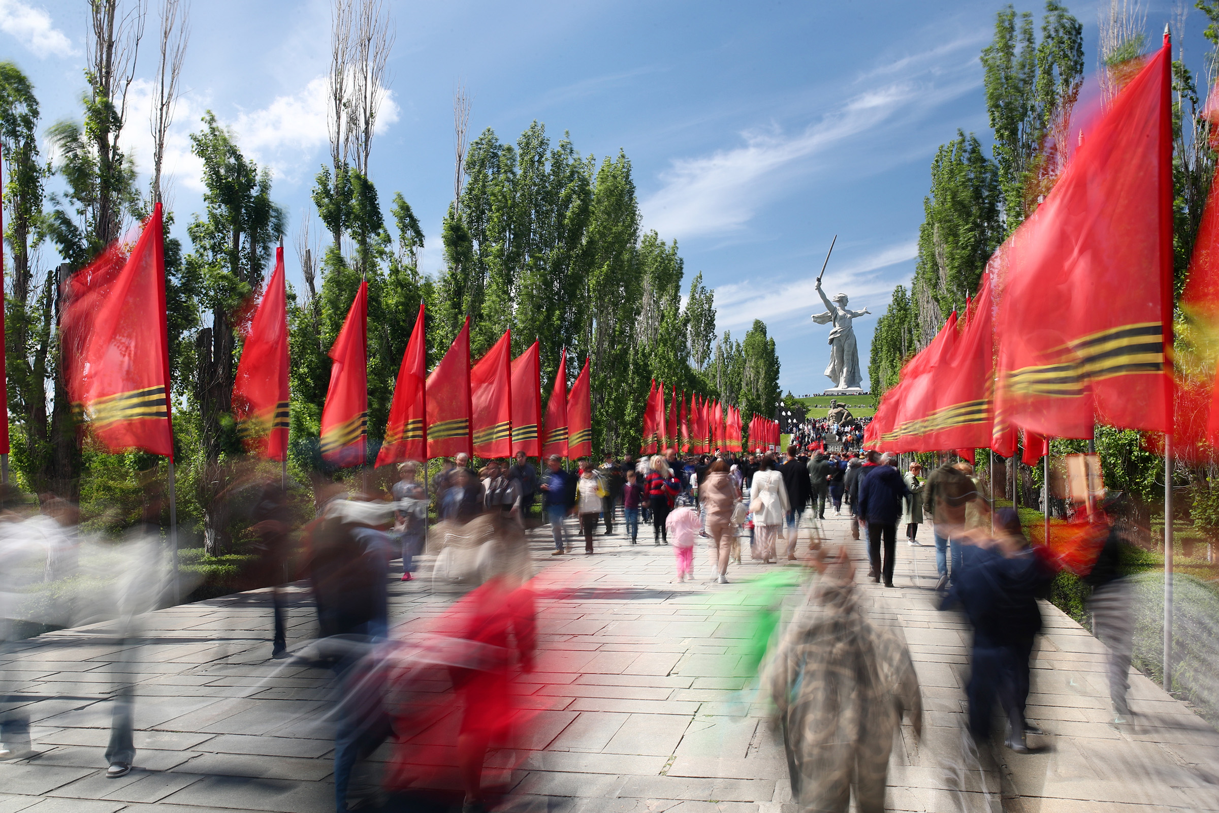 Празднование 79-й годовщины Победы в Великой Отечественной войне на Мамаевом кургане в Волгограде.