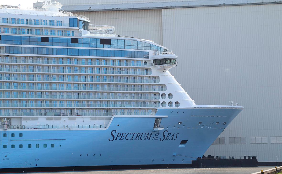 Круизный лайнер &laquo;Spectrum of the Seas&raquo;