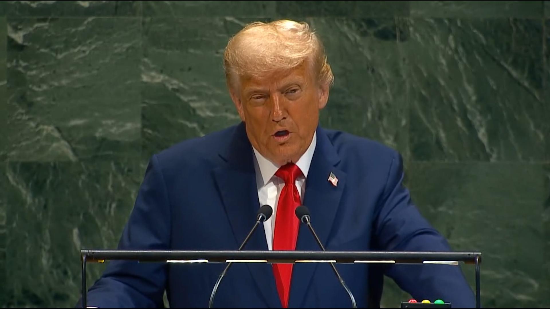 Трамп пригрозил «очень серьезным пакетом пошлин» против России