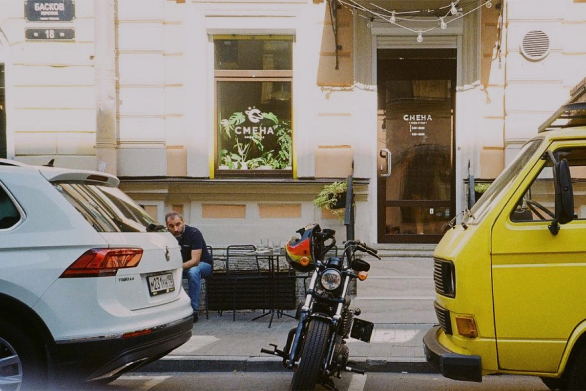 Какие бары в Петербурге посетить на новогодних: советует сомелье