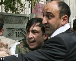 Оппозиция не дала М.Саакашвили доесть ужин