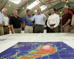 Дж.Буш начал турне по затопленным регионам