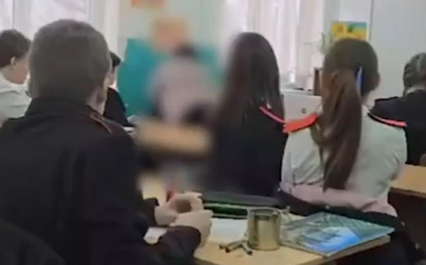 В Туапсе учительница ударила школьника во время урока