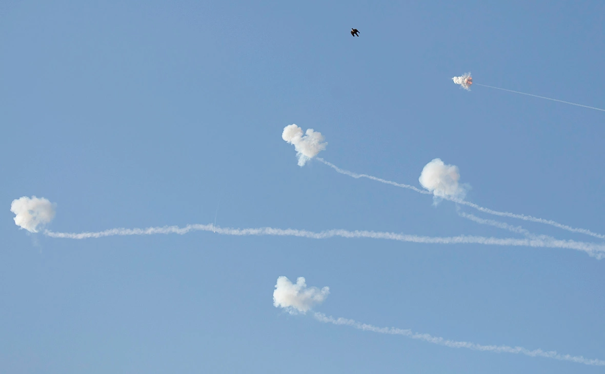 Amir Levy / Getty Images