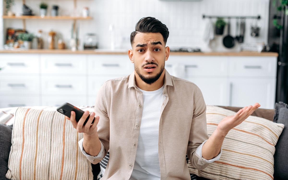 15 октября 2025 года был подписан федеральный закон № 376-ФЗ, в рамках которого онлайн-сервисы не смогут списывать с банковских карт деньги за подписки