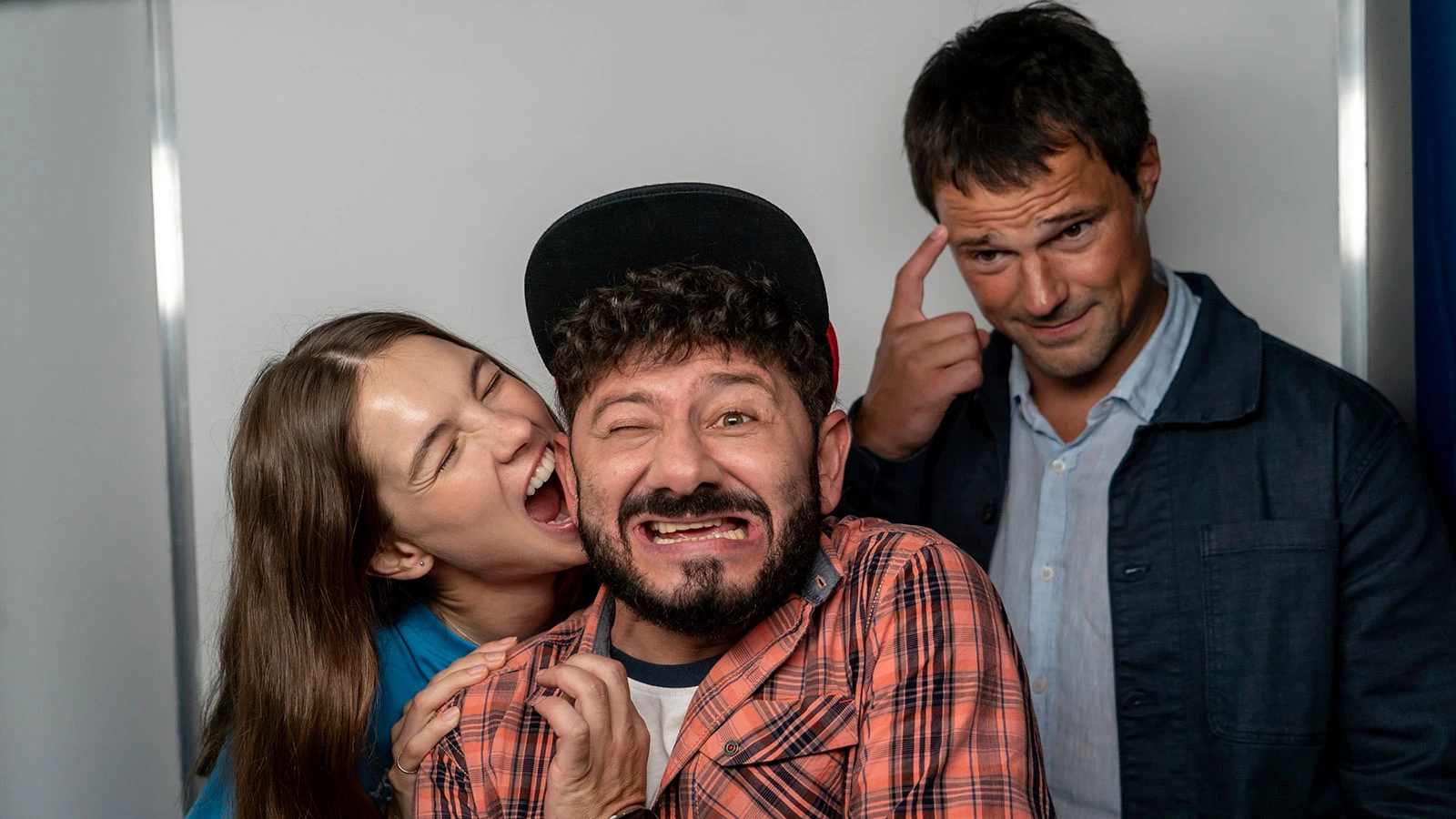 Фото со съемок фильма «Уволить Жору»