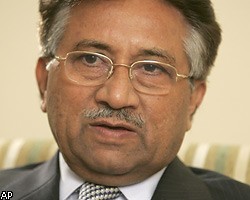 П.Мушарраф покинул пост главкома армии Пакистана