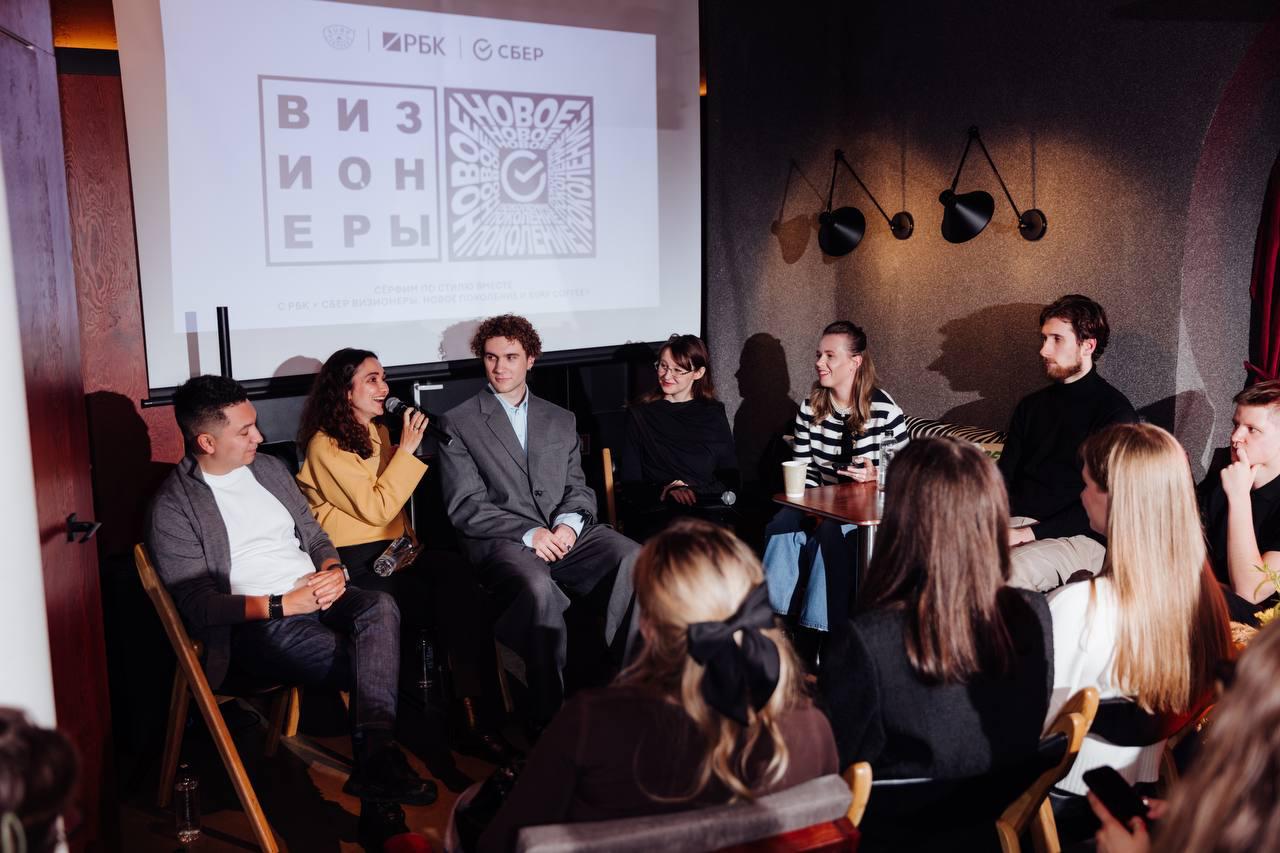 Артем Фатхуллин, Мария Бородецкая, Андрей Савочкин, Рената Латыпова и Алина Малютина