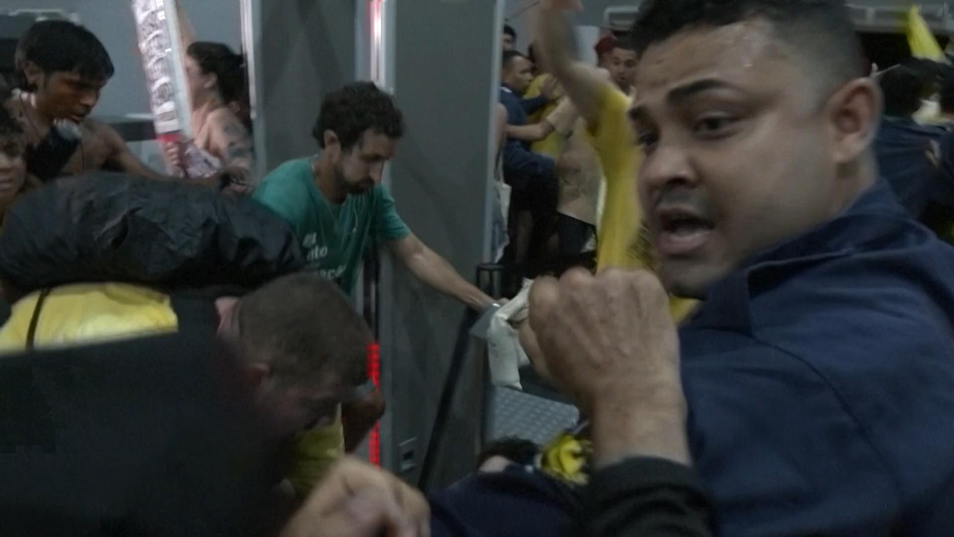 В Бразилии активисты ворвались на климатический саммит ООН