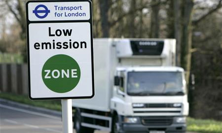 С сегодняшнего дня в Лондоне начинает действовать новая штрафная система для экологически грязного транспорта