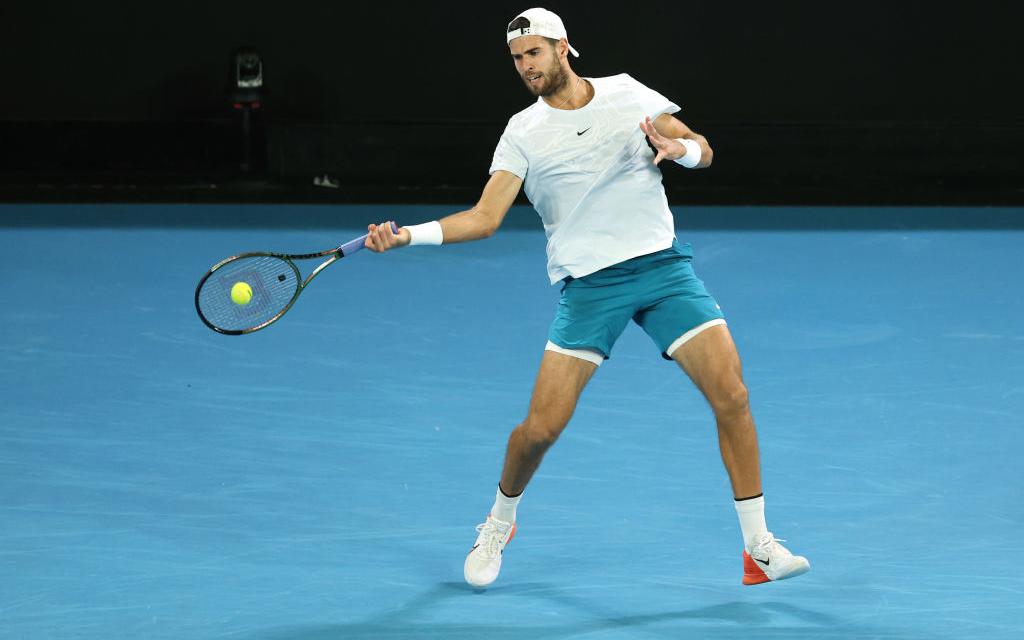 Хачанов впервые в карьере вышел в 1/8 финала Australian Open