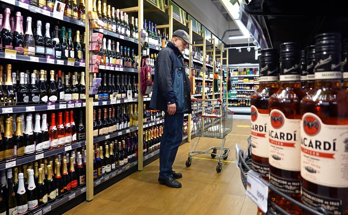 Минздрав допустил сокращение времени продажи крепкого алкоголя