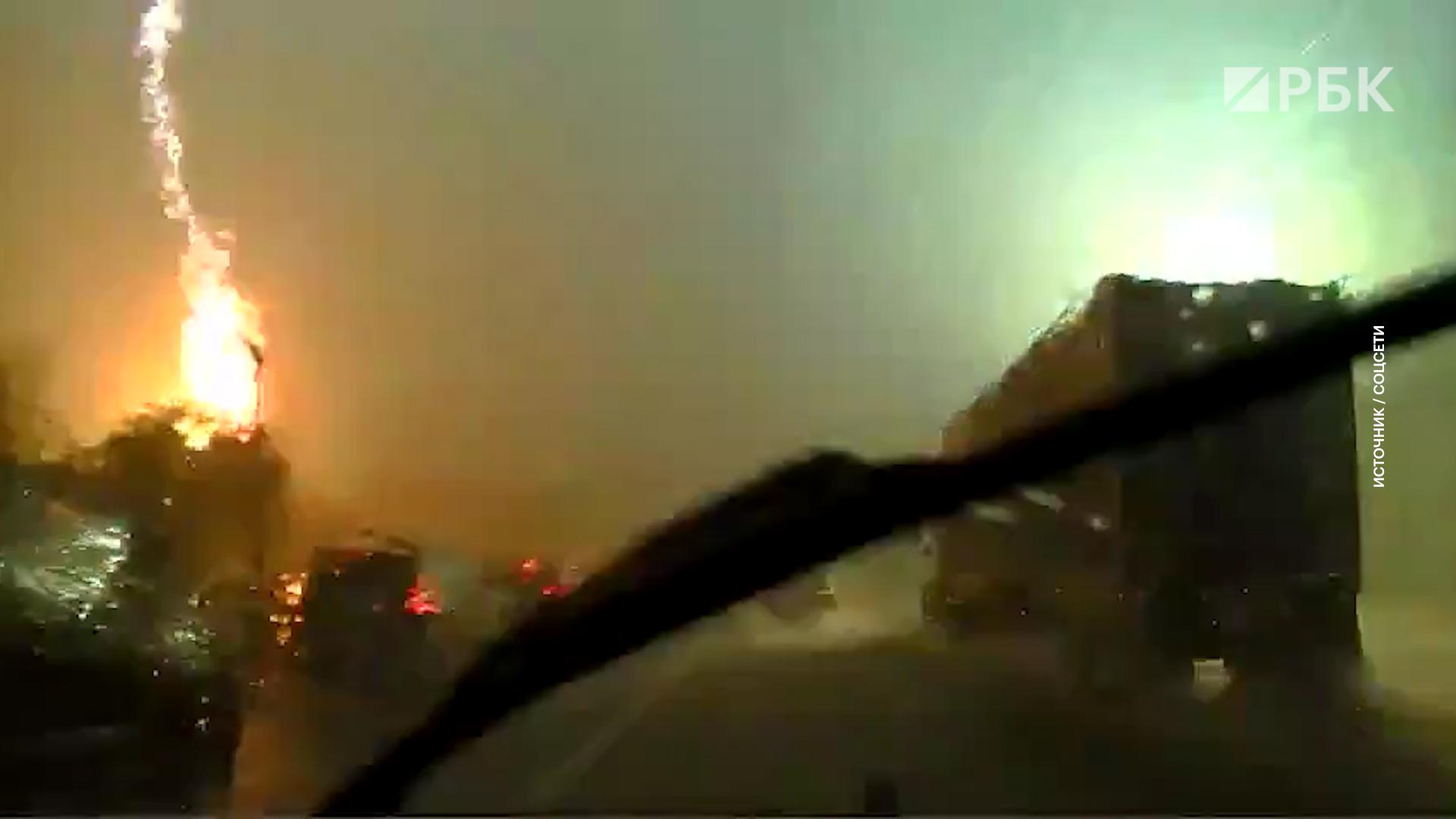 Молния взорвала трансформатор в Южной Каролине. Видео