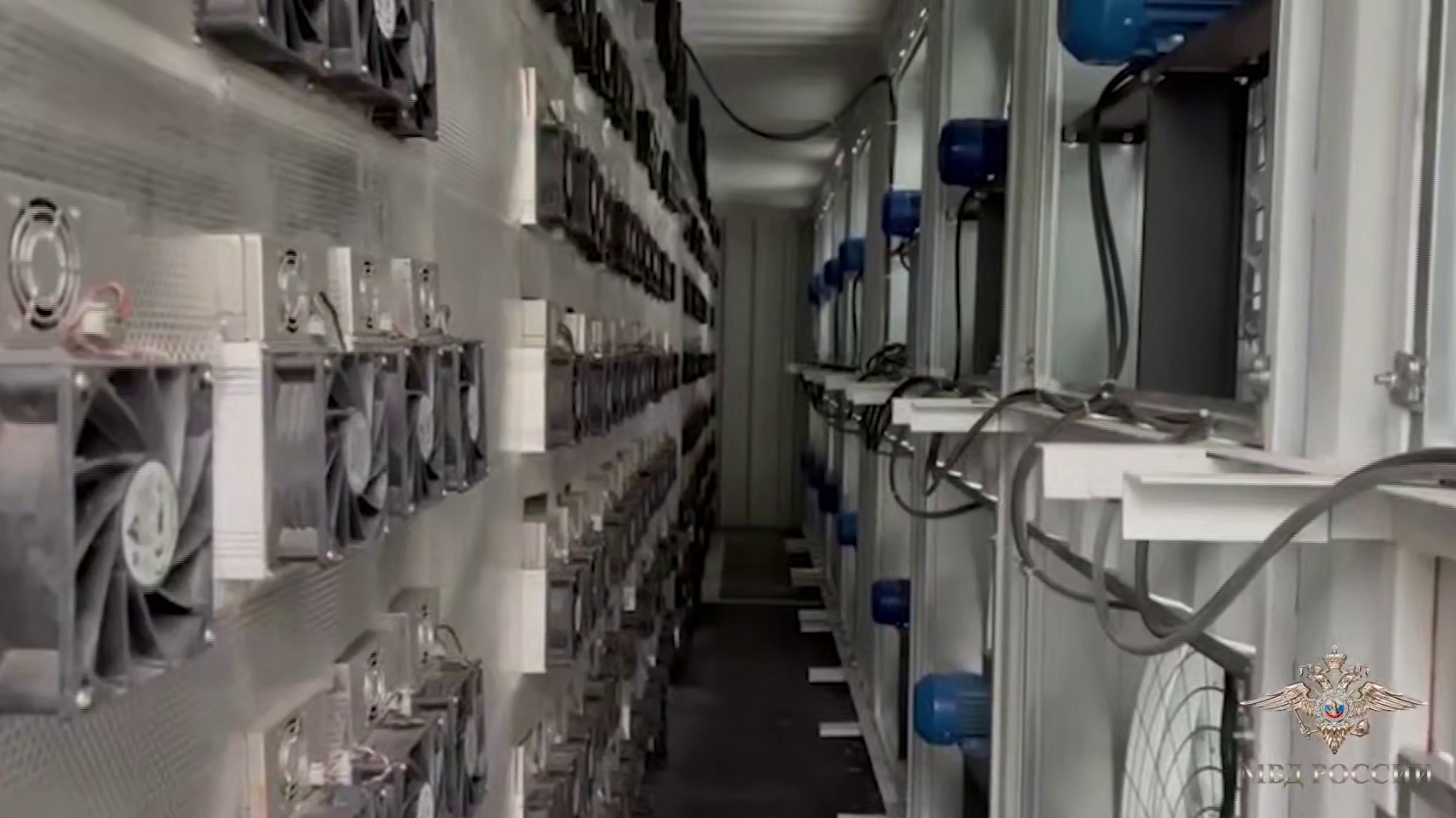 Майнинг-ферма. Источник: МВД Медиа