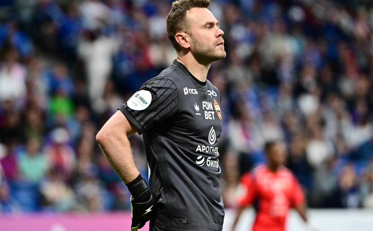 Игорь Акинфеев