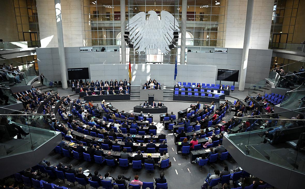 Politico узнало об опасениях, что АдГ может передать России файлы ЕС