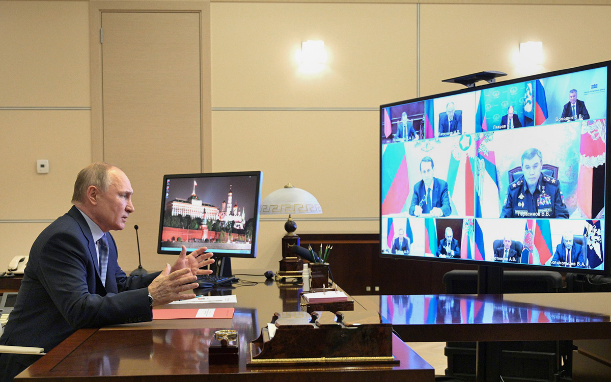 Путин обсудил с членами Совбеза ответ на санкции США