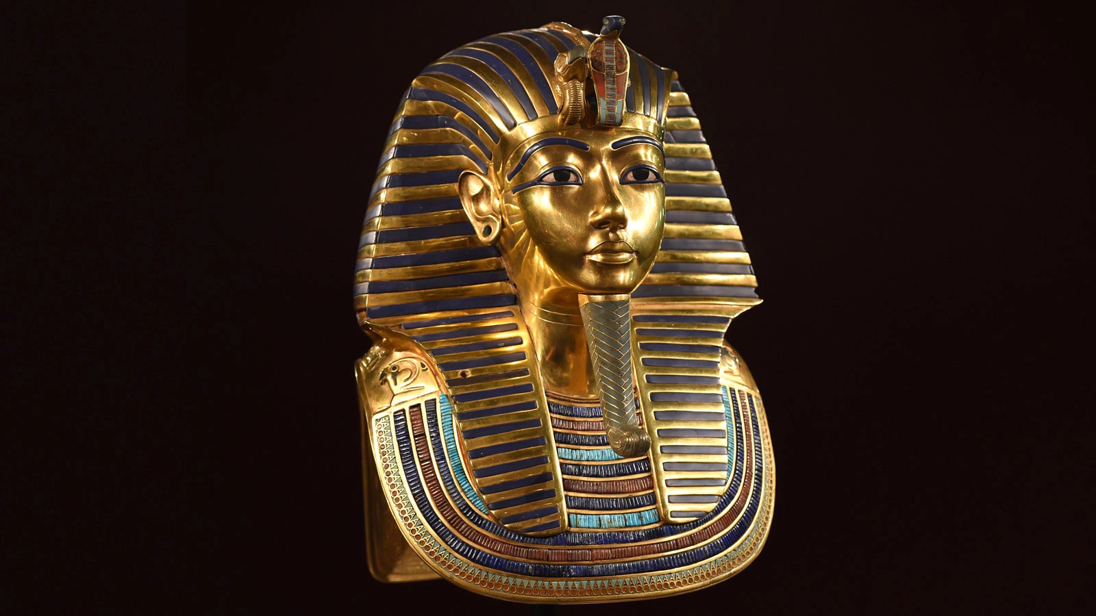<p>Погребальная маска египетского фараона Тутанхамона</p>