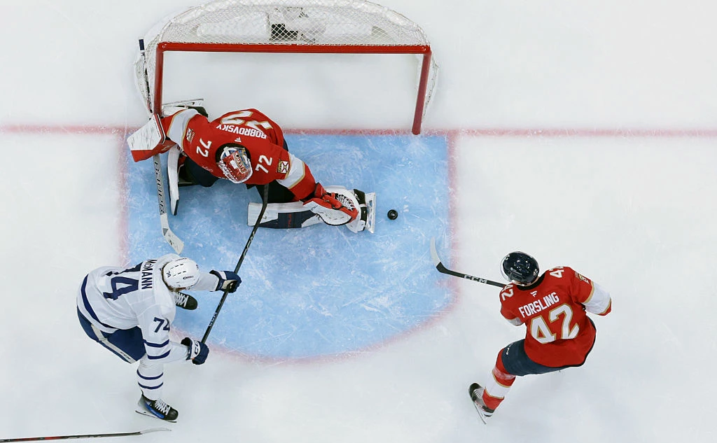 Carmen Mandato / Getty Images
