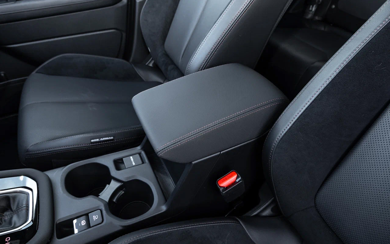 Центральная консоль в Subaru Forester стала другой: с нее убрали кнопки подогревов кресел и шайбу выбора внедорожных режимов X-Mode