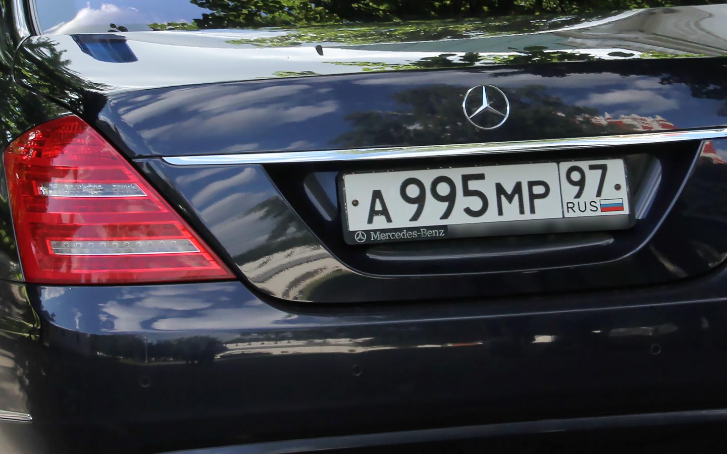 «Можно идти в суд». Юристы — об изъятии у водителей номеров ЕКХ и АМР