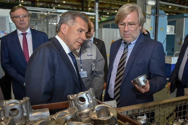 Рустам Минниханов посетил CNH Industrial, в который вложено $42 млн.
