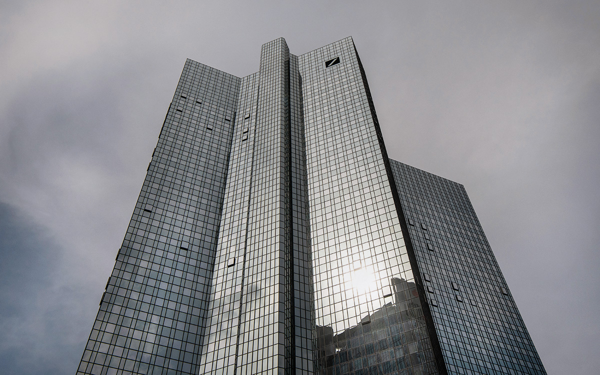 Обыски в офисе Deutsche Bank, 29 апреля 2022 г.