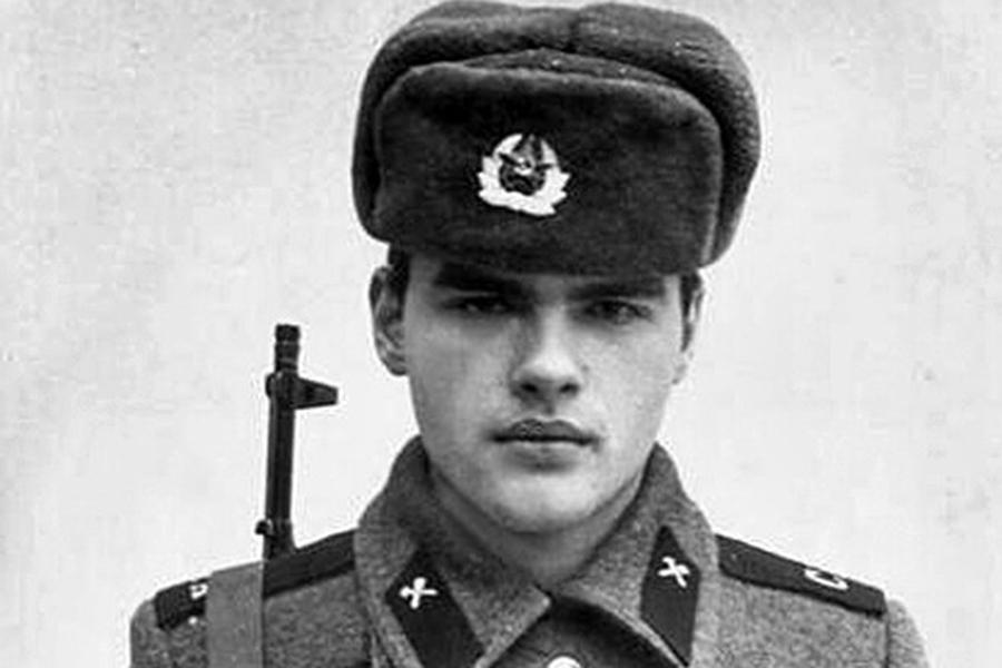Евгений Дятлов во время службы в армии