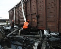 РЖД: ущерб от крушения поезда в Амурской обл. превышает 130 млн руб.