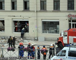 Обрушение здания в Петербурге: возбуждено уголовное дело