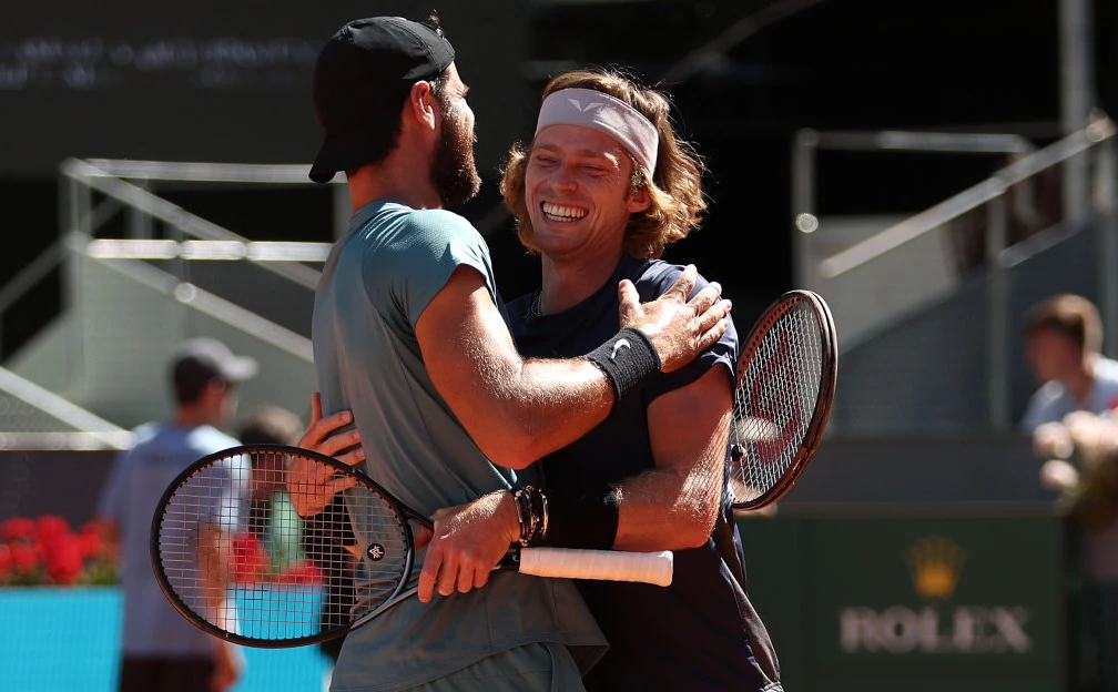 Julian Finney / Getty Images