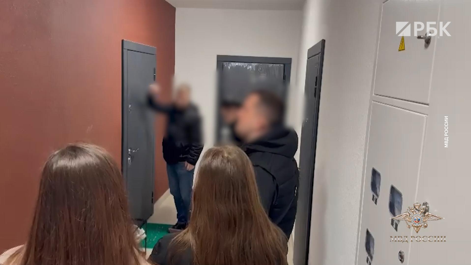 Полиция с помощью ИИ задержала 15 организаторов телефонного мошенничества