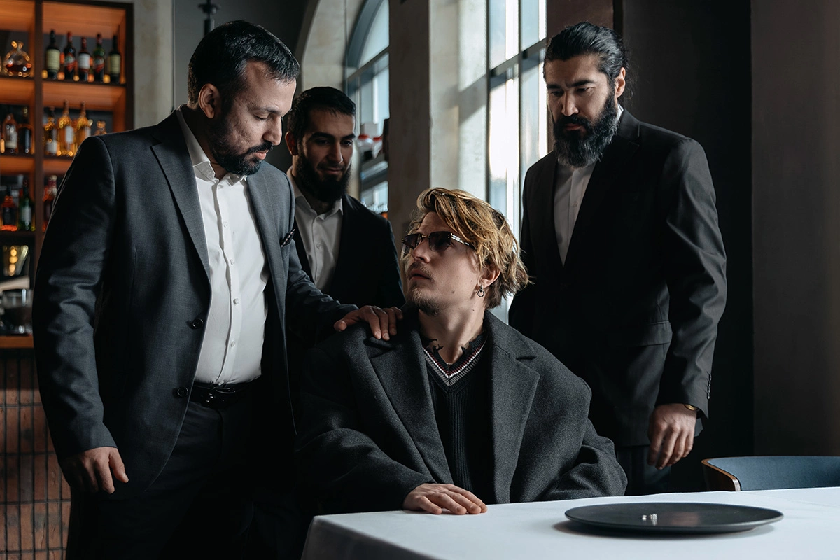 Кадр из сериала «Золотое дно»