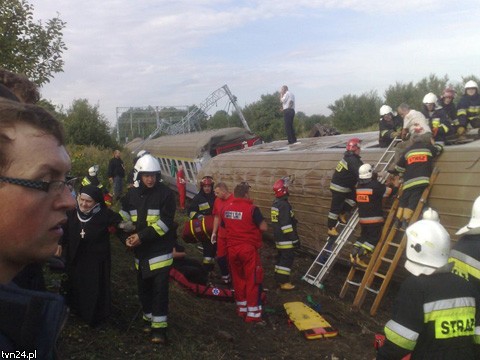 В Польше сошел с рельсов пассажирский поезд