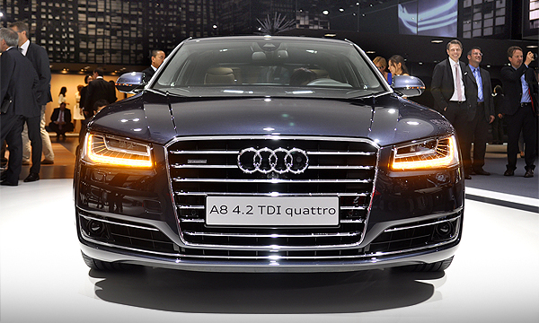 Audi A8 получила оптику будущего
