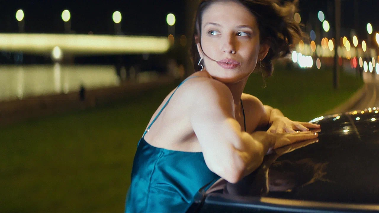 <p>Актриса Аня Чиповская, кадр из фильма &laquo;Любви не бывает?&raquo;</p>
