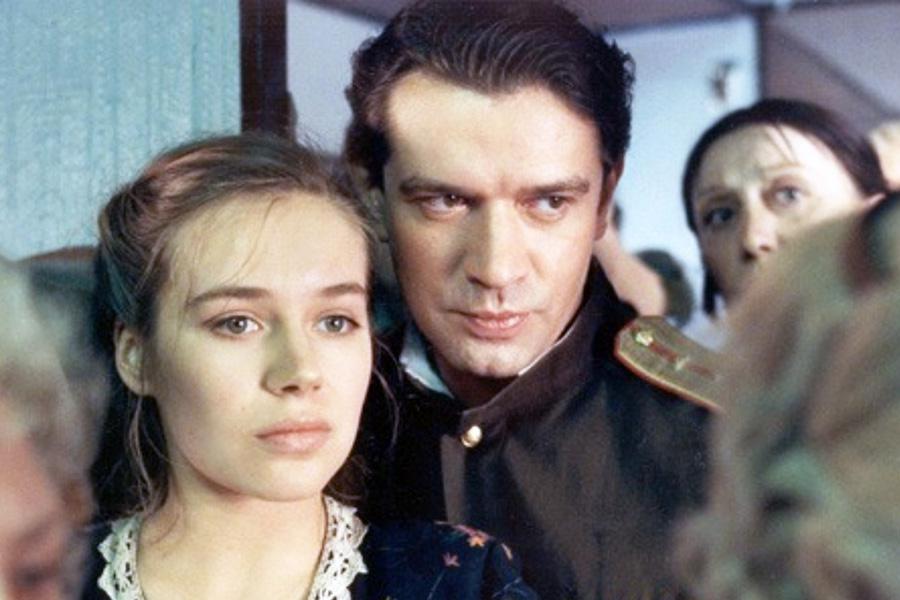 Владимир Машков и Екатерина Редникова в фильме &laquo;Вор&raquo;, 1997 год